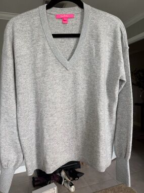 Lilli Diamond Light Gray V-Neck Cashmere Sweater